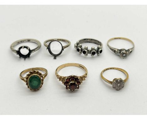 A 9ct Gold Cluster Ring, a dainty 9ct gold single stone ring; vintage cluster ring (damaged / incomplete ring mounts (lacking