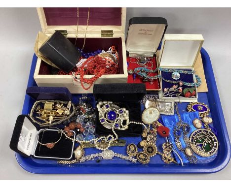 Assorted Costume Jewellery, including vintage enamel flowerhead necklace, enamel 'Scarboro Spa' disc pendant, costume brooche