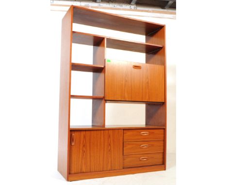 A vintage 20th century circa 1970’s teak wood effect wall unit / display cabinet / room divider by Schreiber. Having&nbsp;ope