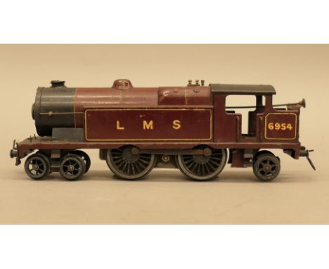 A Hornby 20 volt electric 0-gauge LMS railway engine. 27.5 cm long.