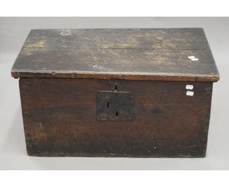 An 18th century elm trunk. 73 cm wide.