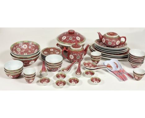 A large collection of Chinese Mun Shou familie rose pink porcelain dinner service comprising, six sauce bowls (w-6.5cm), four