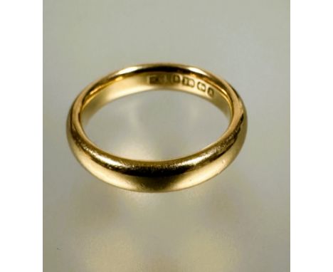 A 18ct gold wedding band K 5.27g&nbsp;
