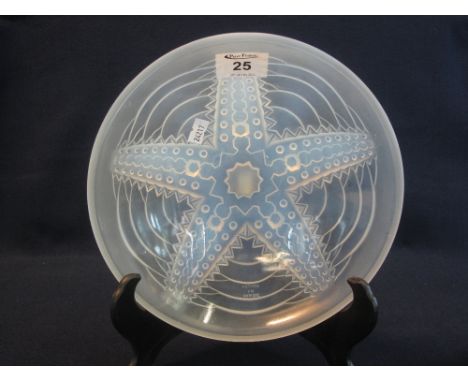 French art glass iridescent starfish design bowl. 24cm diameter approx. (B.P. 24% incl. VAT) CONDITION REPORT: No obvious dam