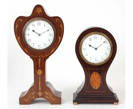 A FRENCH ART NOUVEAU INLAID MAHOGANY MANTEL CLOCK with scrollwork and floral boxwood inlays to the front enclosing a 3.5" ena