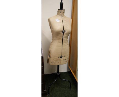 Vintage Chil-Daw adjustable dressmaker's dummy