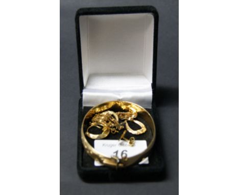 A quantity of gold and gold-plated jewellery, to include earrings, bangle etc.