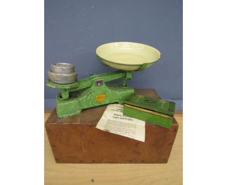 Vintage enamelled 'John Bulls' scales and weights