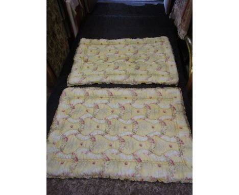2 vintage quilts 5ftx 3.5ft