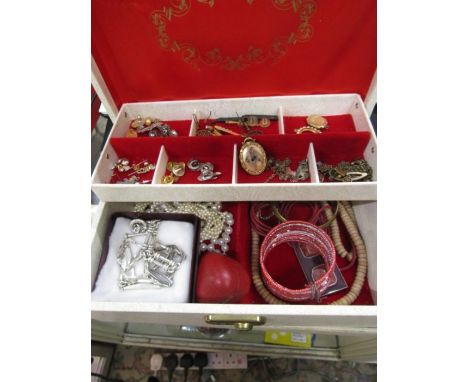 Gold locket stamped 925 (a/f) 5gms, silver jewellery and costume jewellery, housed in a vintage jewellery box