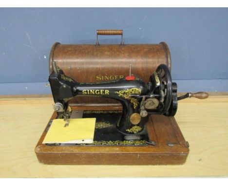 Vintage Singer sewing machine in case with key&nbsp;
