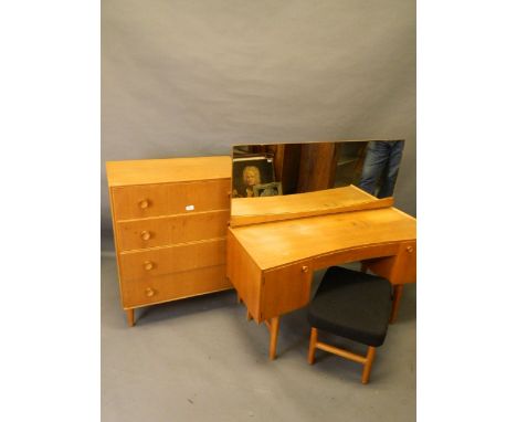 A Merrydew oak chest of four drawers, a stool, and a dressing table, 45'' x 18½'' x 26'' 