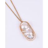 Y A MABÉ CULTURED PEARL AND DIAMOND PENDANT