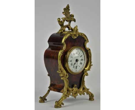 French gilt metal and walnut mantel clock, late 19th/early 20th Century, the white enamel dial with Arabic and Roman numeral 