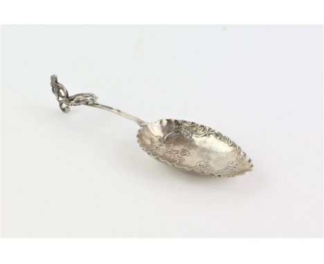 Dutch silver caddy or wine spoon with rampant Lion finial