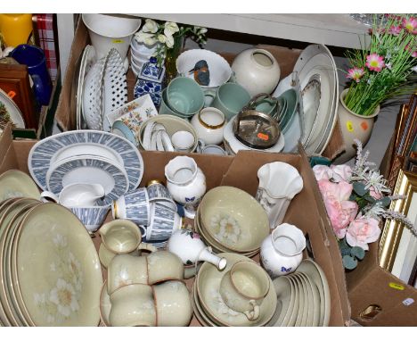 TWO BOXES AND LOOSE CERAMICS, GLASS ETC, to include Denby 'Daybreak' part dinnerwares, Aynsley 'Cottage Garden' vases and tri
