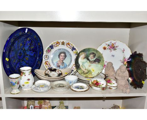 CERAMIC PLATES AND TRINKETS ETC, to include 'Old Country Roses' eggs and vase, Royal Worcester pin dishes, Coalport batwing s