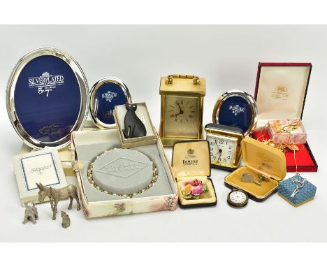 A SELECTION OF ITEMS, to include a ladies open faced pocket watch, white dial with gold and silver detailing, Roman numerals,