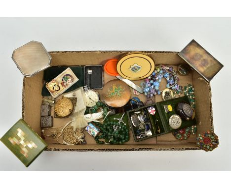 A SELECTION OF COSTUME JEWELLERY AND ITEMS, to include a silver engine turn designed compact, opens to reveal powder and mirr