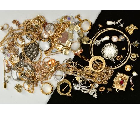 A SELECTION OF COSTUME JEWELLERY, to include various yellow and white metal necklaces, bangles, imitation pearl earrings, mys