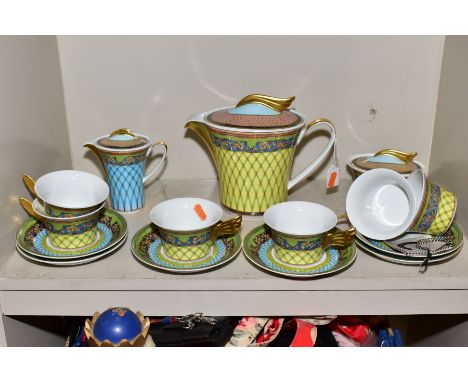 A ROSENTHAL VERSACE 'RUSSIAN DREAM' PATTERN FIFTEEN PIECE TEA SET, comprising tea pot and cover, sugar bowl and cover, cream 