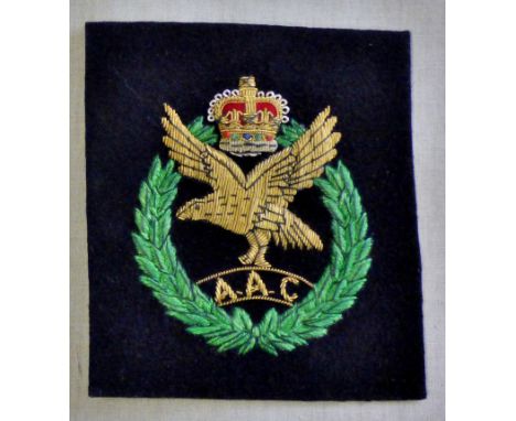 British Army Air Corps Cloth Arm or Blazer patch, excellent large insigna with QC and gold braid eagle surrounded by a laurel