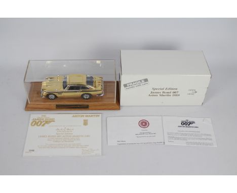 Danbury Mint - A boxed 1:24 scale 'The Special Edition James Bond 007 Aston Martin DB5' by Danbury Mint. The gold plated mode