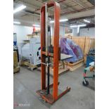 Presto M178-1 hydraulic lift cart, 1,000-Lb capacity