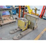 Yale MP050C2M2748 electric pallet jack, w/ 3YF6-450 charger