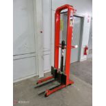 Presto M266 hydraulic lift cart, 1,000-Lb capacity