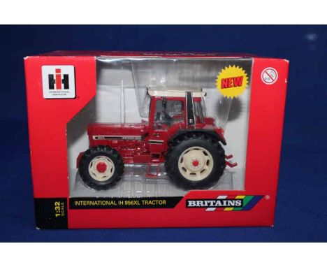 CORGI CLASSICS HEAVY HAULAGE "ANNIS & CO LTD" 31007and Sunter Bros Ltd 17602, Allis-Chalmers K Diesel Crawler SCT237, Britain