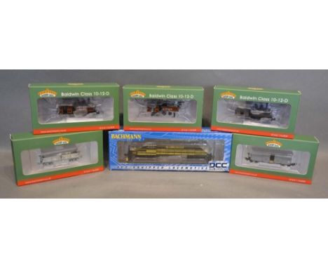 A Bachmann Narrow Gauge Baldwin Class 10-12-D 391-027 within original box, together with two other similar locomotives within