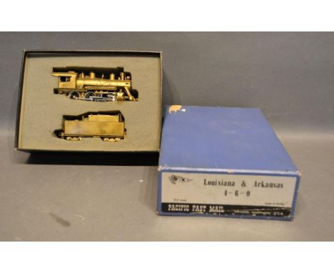 A Pacific Fast Mail Louisiana and Arkansas 4-6-0 HO Scale Locomotive, unpainted, in original box 