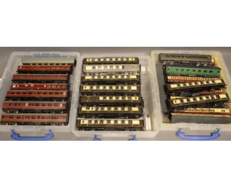 A Collection of Hornby and Bachmann Coaches and Cars within three trays 