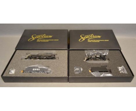 A Spectrum the Master Railroad Series by Bachmann 82506 HO Scale USRA Heavy Mountain Steam Locomotive with large coal tender 