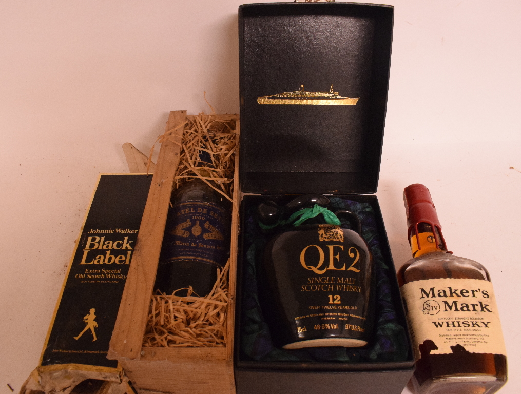 A bottle of QE2 single malt Scotch whisky 48.6 vol, boxed, a bottle