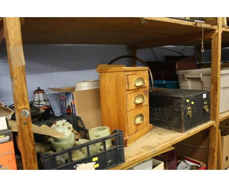 Shelf including Oriental Jade style items etc.