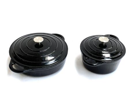 Kitchenalia: two enamel cast iron lidded casserole dishes by Cooks Professional, 21cm and 28cm 