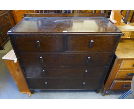 An Art Deco oak chest of drawers 
