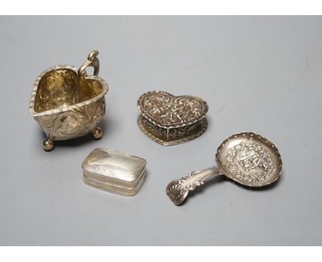 A George III silver caddy spoon, with associated bowl, handle marked for John Bettridge, Birmingham, 1817, 76mm, a late 19thc