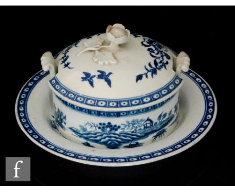 A late 18th Century Worcester butter box and stand decorated in the underglaze blue Fence pattern, the knop formed as a flowe