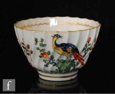 An early 19th Century Worcester teabowl decorated in the Sir Joshua Reynolds pattern, the wrythen fluted body decorated with 