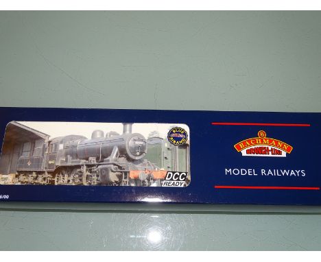 OO GAUGE MODEL RAILWAYS: A BACHMANN 32-826 IVATT CLASS 2MT STEAM LOCOMOTIVE IN BR BLACK 46440 - E in VG box