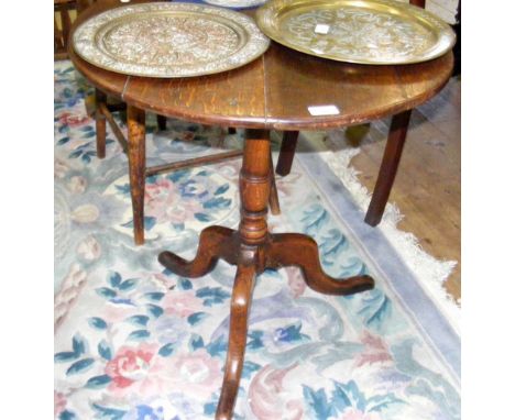 Georgian oak tripod table