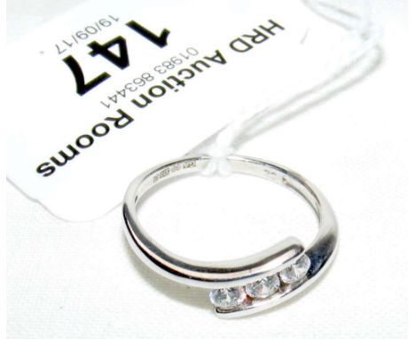 A 9ct white gold cubic zirconia ring