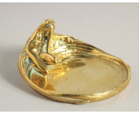 ARTHUR RUBENSTEIN. A BRONZE BOWL WITH A MERMAID. Signed 4.25ins.
