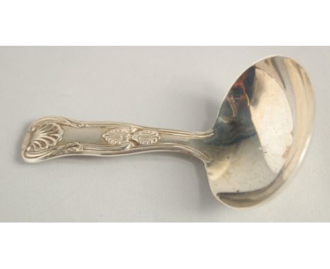 A GEORGE IV SILVER QUEEN'S PATTERN CADDY SPOON. London 1827.