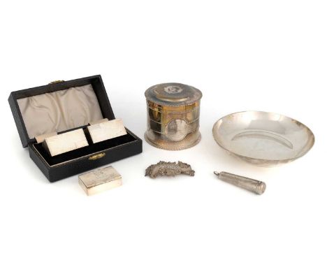 A mixed lot of silver items,comprising: a George IV Irish silver dish by James Scott, Dublin 1826, diameter 14.5cm, a cased p