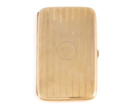 A 9ct gold cigarette case,maker's mark LF, Birmingham 1918,rounded rectangular form, engine-turned decoration with vacant car