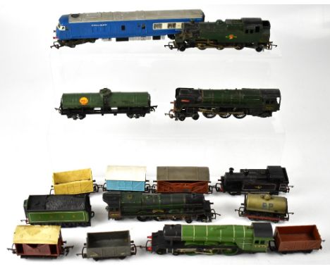 A small collection of OO gauge locomotives and rolling stock to include Princess Elizabeth engine no.46201, Britannia engine 